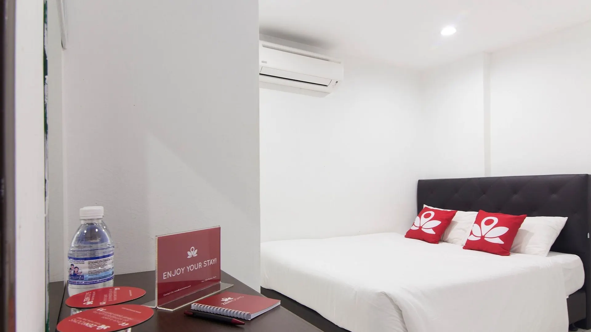 Zen Rooms Charlies Budget Hotel Τζωρτζ Τάουν 2*,