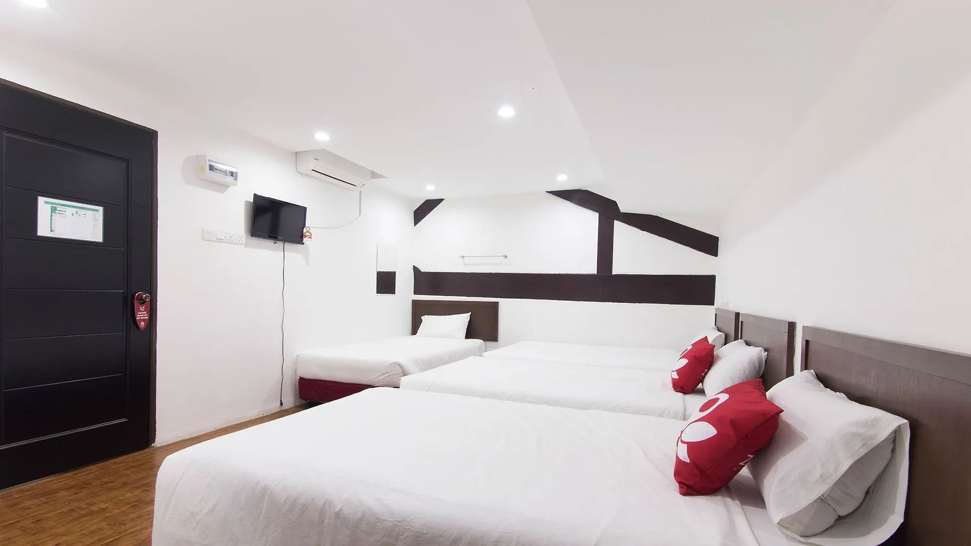 Zen Rooms Charlies Budget Hotel Τζωρτζ Τάουν