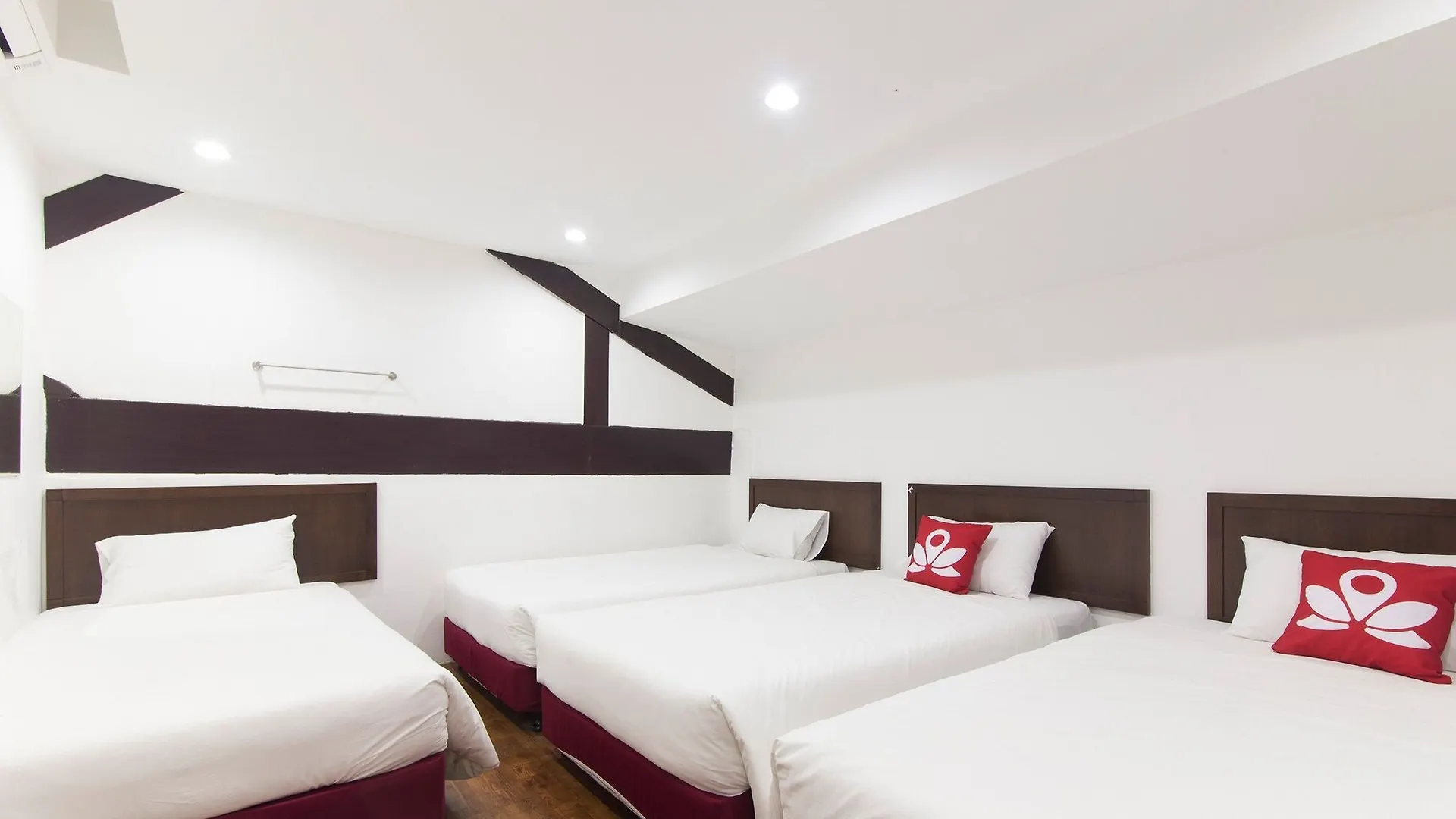 Zen Rooms Charlies Budget Hotel Τζωρτζ Τάουν