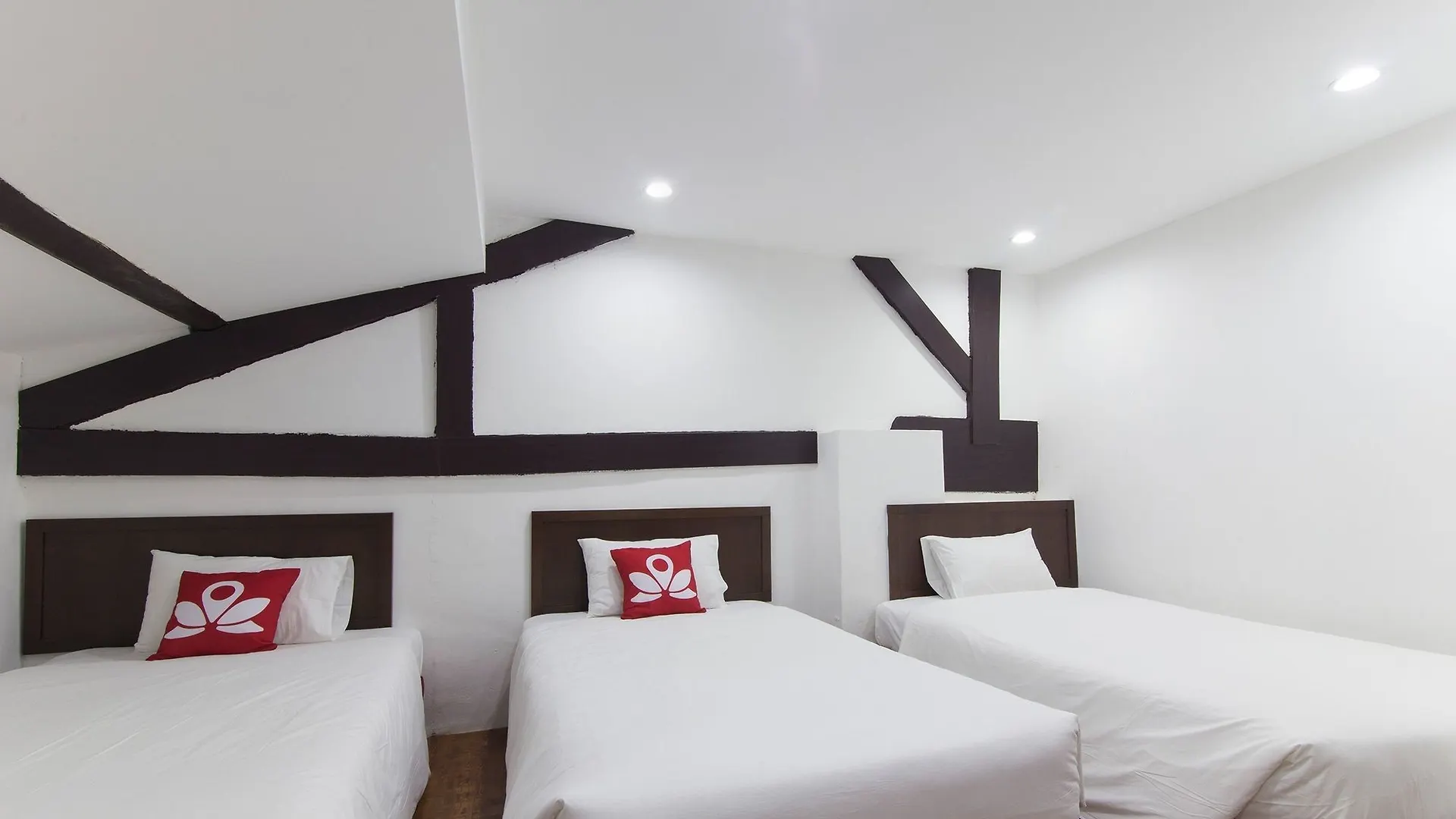 Zen Rooms Charlies Budget Hotel Τζωρτζ Τάουν